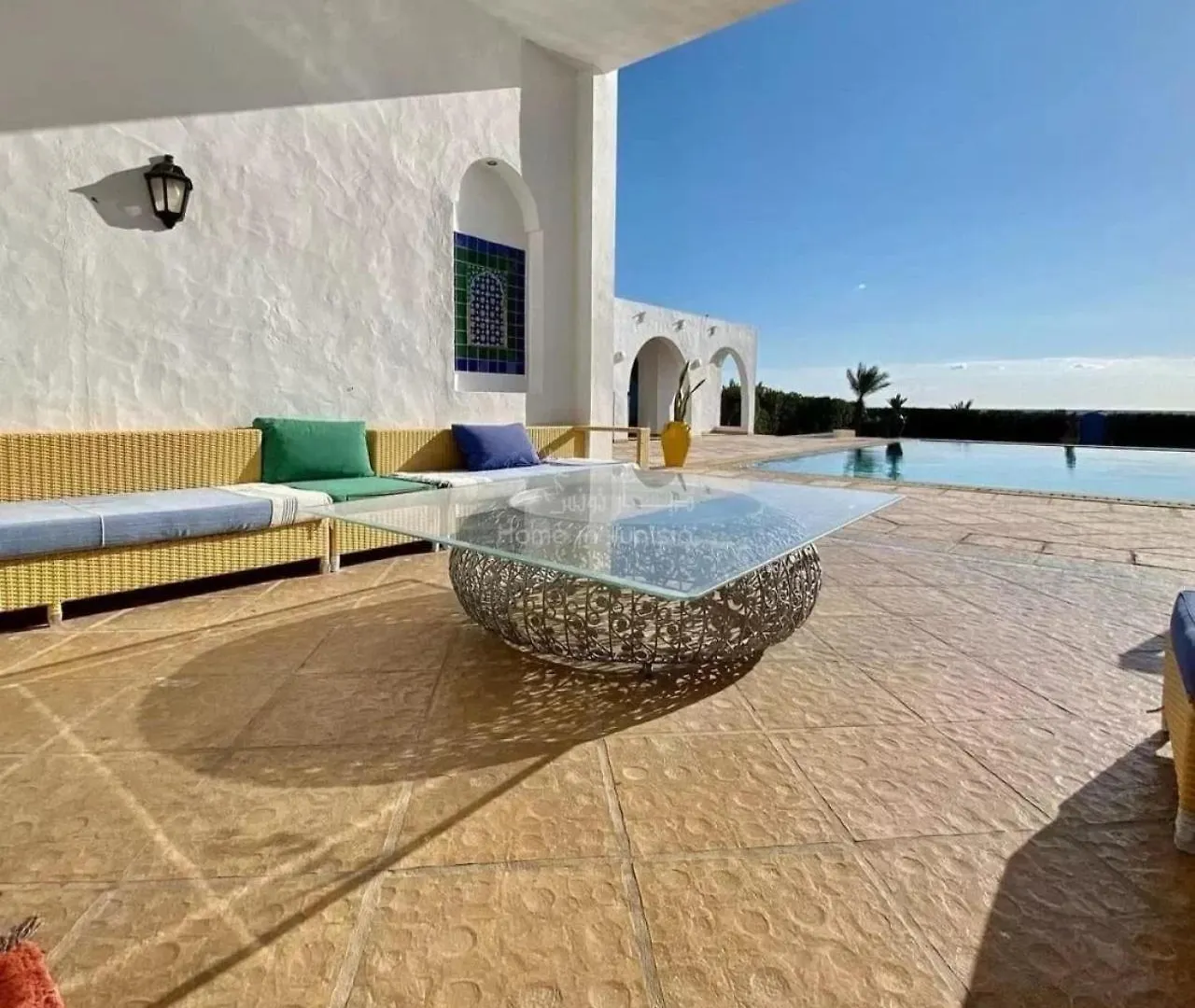 Sublime Villa Pieds Dans L Eau A Hergla Kasnadar