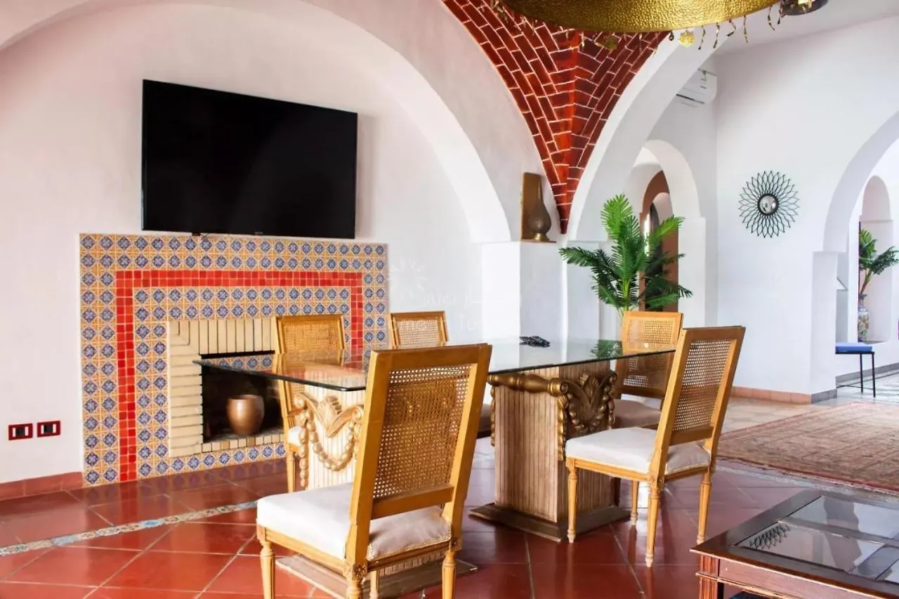 Sublime Villa Pieds Dans L Eau A Hergla Kasnadar